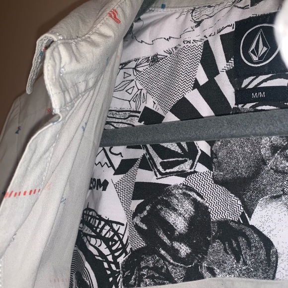 Volcom button up. - Picture 3 of 5